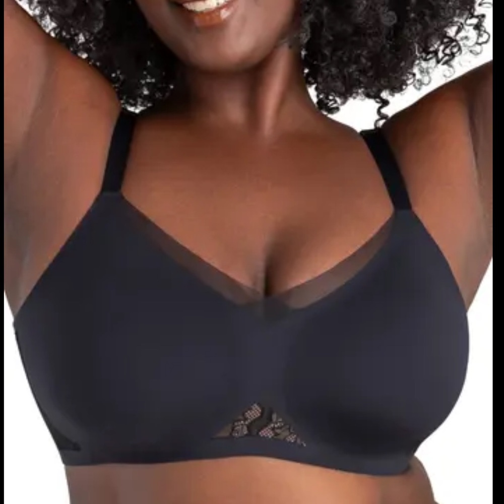 Honeylove Lace Inset Crossover Wireless Bra